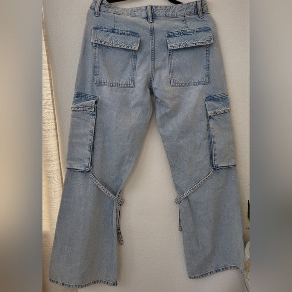 NWT ZARA Cargo Jeans with Side Zippers – Size 6 / 38 - Picture 3 of 7